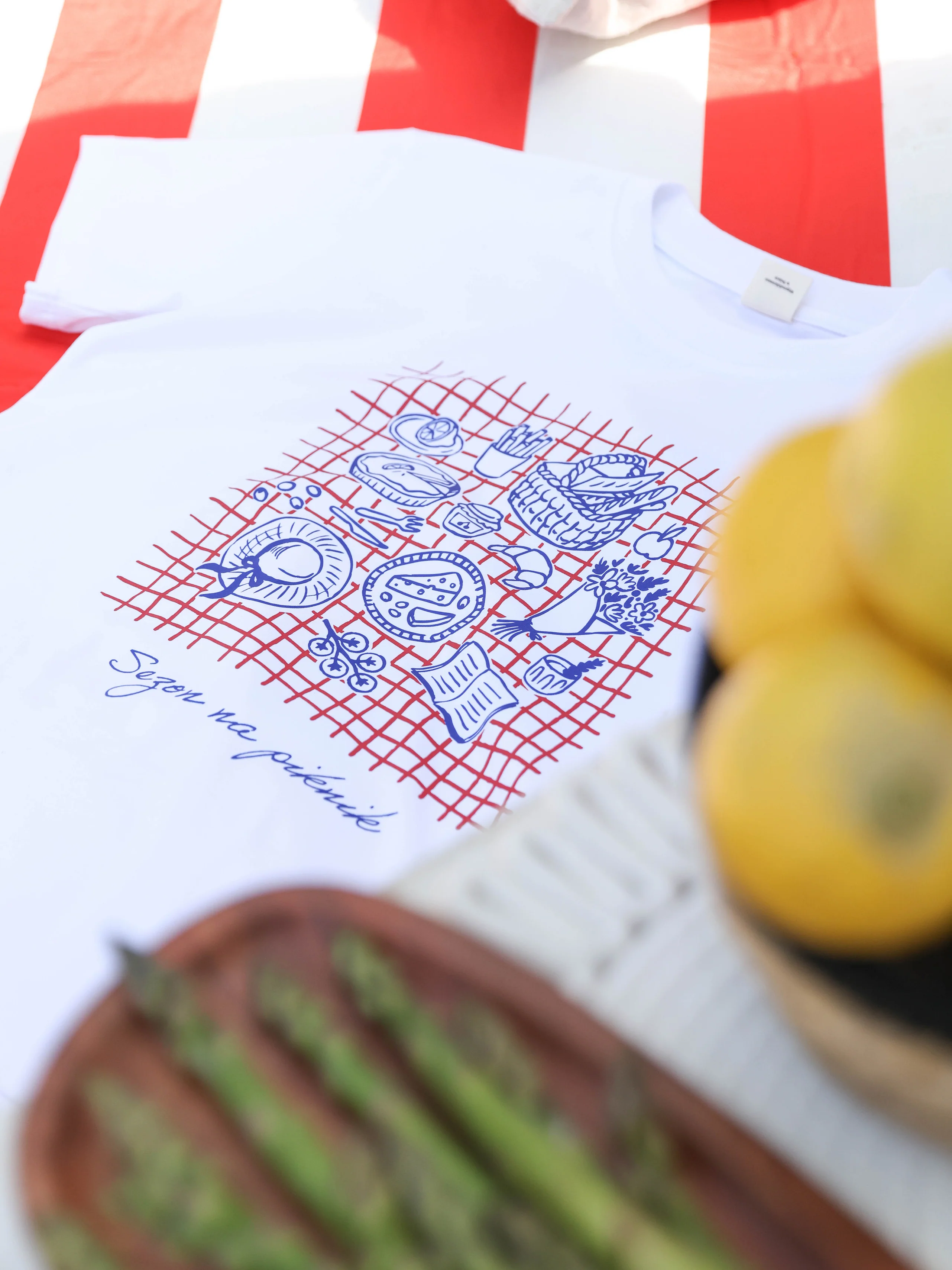 T-Shirt Sezon na piknik - Image 2